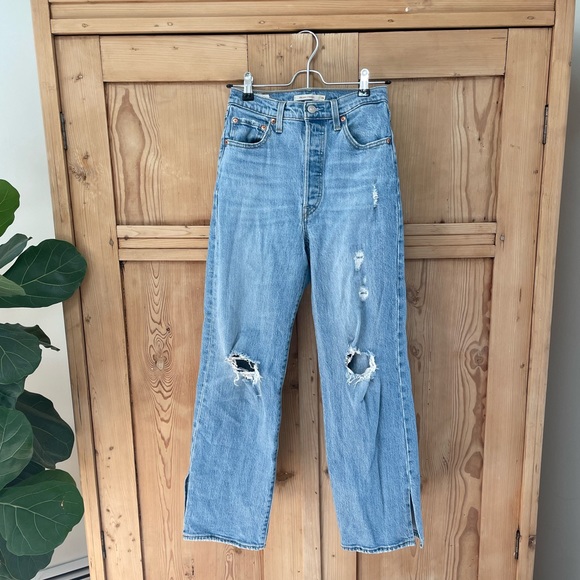 Levi’s Ribcage Straight - Picture 1 of 6
